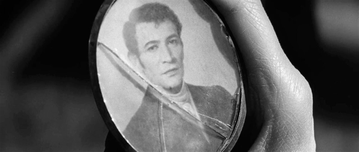 PeterWyngarde1's tweet photo. For #Halloween week. The #PeterQuint cameo from #TheInnocents and the original photo and painting of #PeterWyngarde

#BritishHorror #CultHorrorFilms #ClassicHorrorFilms #BritishFilm #BritishActors #CultTV #60sFilm #DepartmentS #ITCEntertainment https://t.co/PsIdWLpqCE