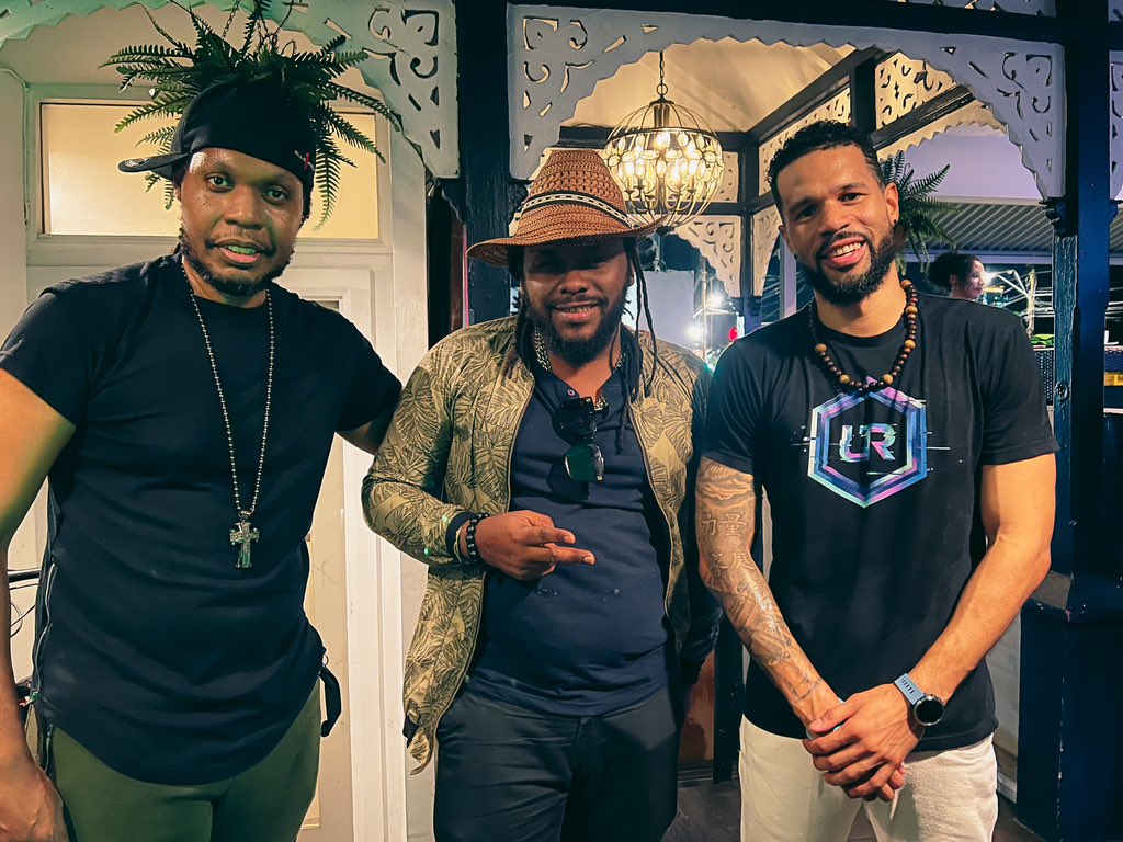 Post performance at Tune Tuesdays last night! Good to see you again brother <a href="/isaacbblackman/">isaacblackman</a> #wintogether #WeRUR