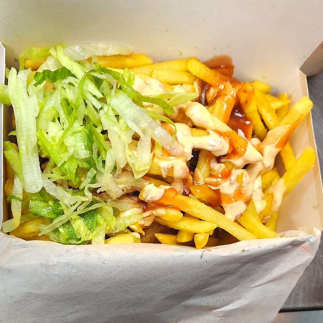 What's your choice of sauce on your fries? 😋🍟🧂

#dirtyfries #frenchfries #saucyfries #freddysrotherham #fastfood #rotherham #parkgaterotherham #rotherhamfood #rotherhamfoodie #supportlocalrotherham