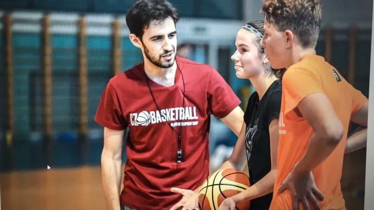 Never seen before compilation of 1-on-1 drills &amp; teaching concepts with <a href="/Franz_NanniBK/">Francesco Nanni</a> 

You Will Learn:

-All Types of 1-on-1: Off the Dribble, Catch &amp; with Movement
-What Defensive Cues to Look For
-How to Use Guided Defense
- SSG Loads &amp; Constraints

francesconannibasketball.com