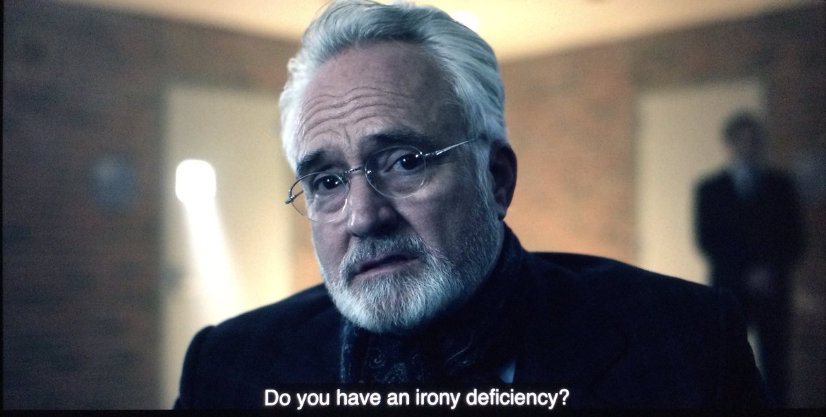 MittenMillieG's tweet photo. COMMANDER LAWRENCE FOR THE MIC DROP AWARD! #TheHandmaidsTale @HandmaidsOnHulu #CommanderLawrence #NewBethlehem #BradleyWhitford https://t.co/mmiTpGIY2G