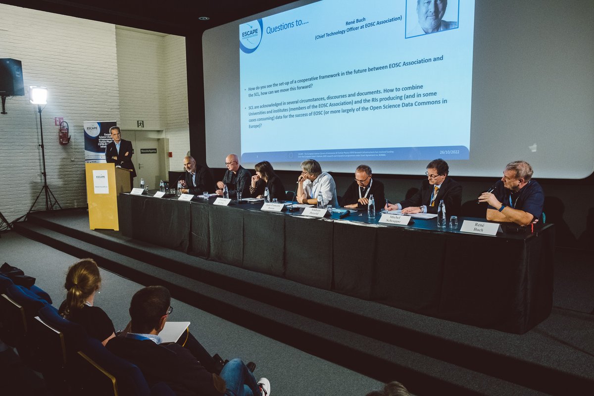 ESCAPE_EU's tweet photo. 📢Insightful #ESCAPEtotheFuture panel chaired by @GiovLama #ESCAPE coordinator, @NBlomberg, @RBUCH_EOSC, @jivedirector, Ron Dekker, Franciska de Jong, Jean-Francois Perrin, Andreas Petzold, Michel Schouppe @EU_Commission 🇪🇺on the #science clusters @eoscassociation cooperation🤝 https://t.co/m8VF1yqNOf
