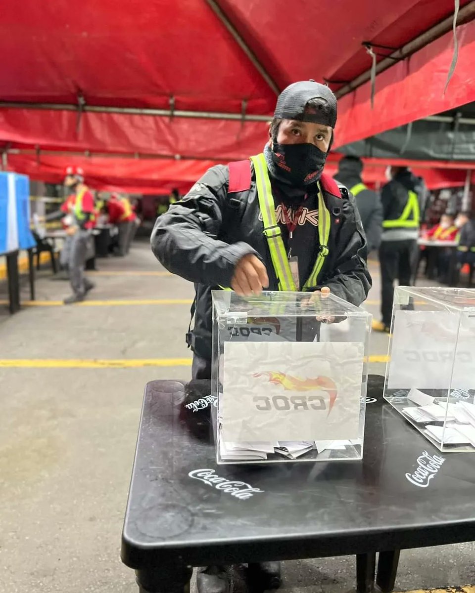 davidoq's tweet photo. Buenos dia a todos. 💪🏻
El día de hoy, las y los compañeros de Coca Cola Bodega Mega e Ecológica de Puebla, de manera libres secreta y directa, están realizando la consulta de Revisión Integran de su Contrato Colectivo de Trabajo 💪🏻

@isaiassicumple
#CROCenMovimiento https://t.co/Sm2IADZ8Ec