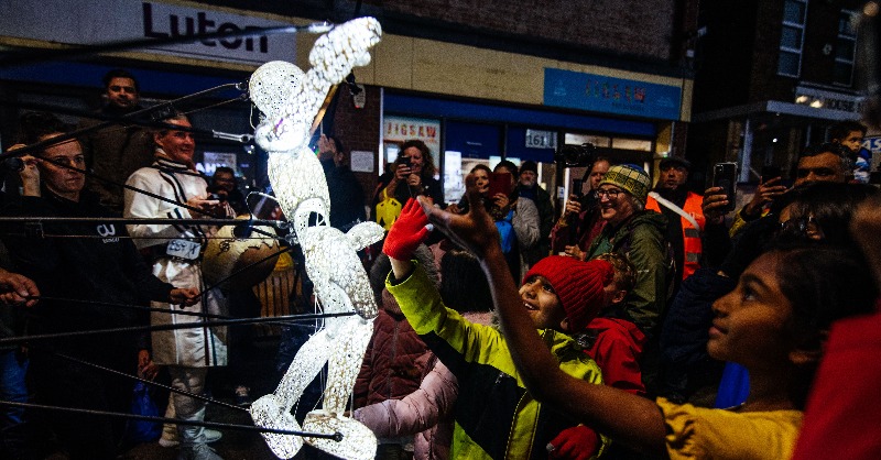 RevolutonArts's tweet image. We are still buzzing from DUNDU: Giants of Light 'Lighting up Luton'. ​
​So proud we could bring the Luton community together and it was great to see so many smiling faces and a feel of community after such a hard few years for so many. 

#DUNDU #GlobalLocal #ACESupported