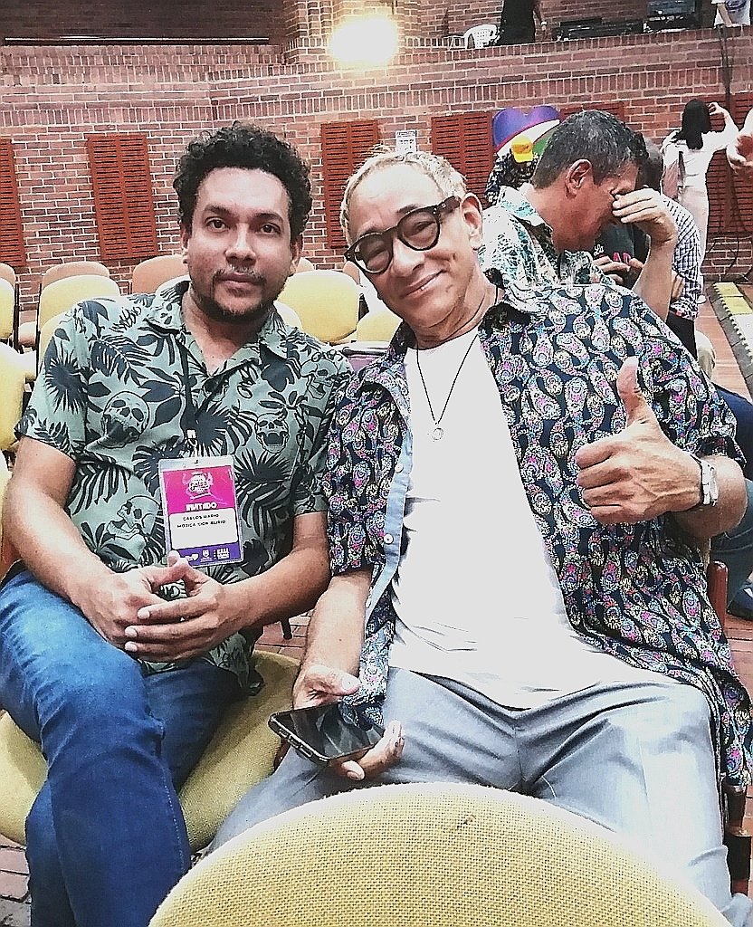 don_alirio's tweet photo. Que el maestro Ray Olán haya venido al conversatorio no tiene precio. ¡Gracias maestro! #CumbreDeLaSalsa #CaliEsSalsa https://t.co/MQtHOOWdgT