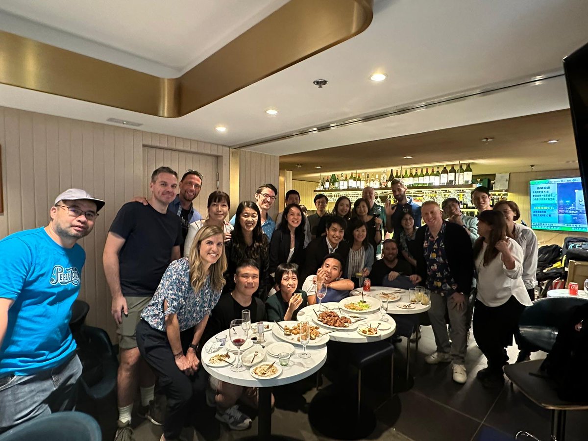 Fortunate to be able to meet with other #ADEs for the first time in Hong Kong! Looking forward to continuing the conversations, connections, and learning together. #AppleEDUchat