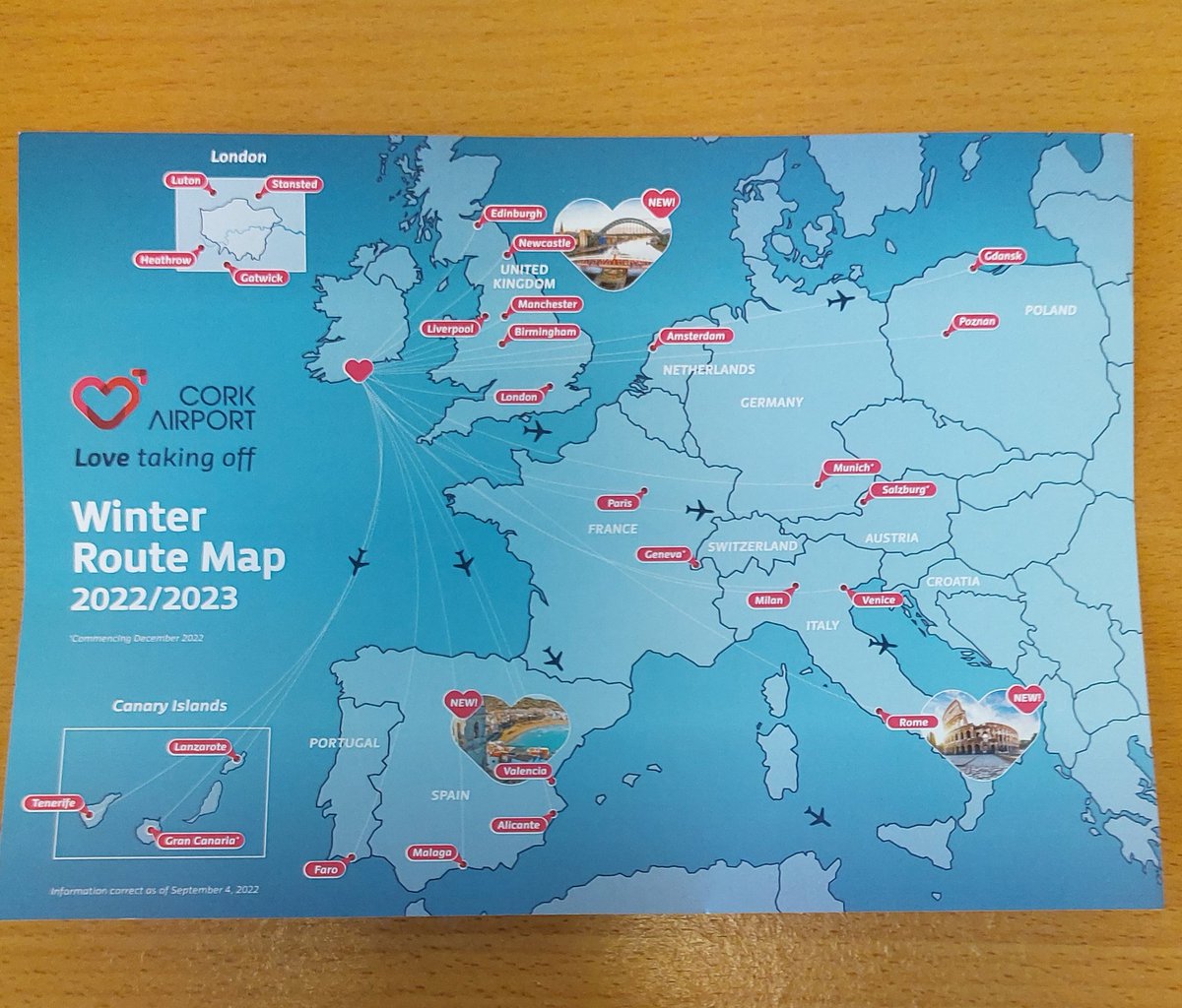 MTUBusAcademy's tweet photo. Good to see @CorkAirport on @MTU_ie Bishopstown campus today, promoting their growing route network.
Ireland's South-West region is a great place to be a student and to do business in.
#CatchAFlight
โ๏ธ๐ฉโ๐๐ฉโ๐ผ๐ https://t.co/7HW0n5RlBa