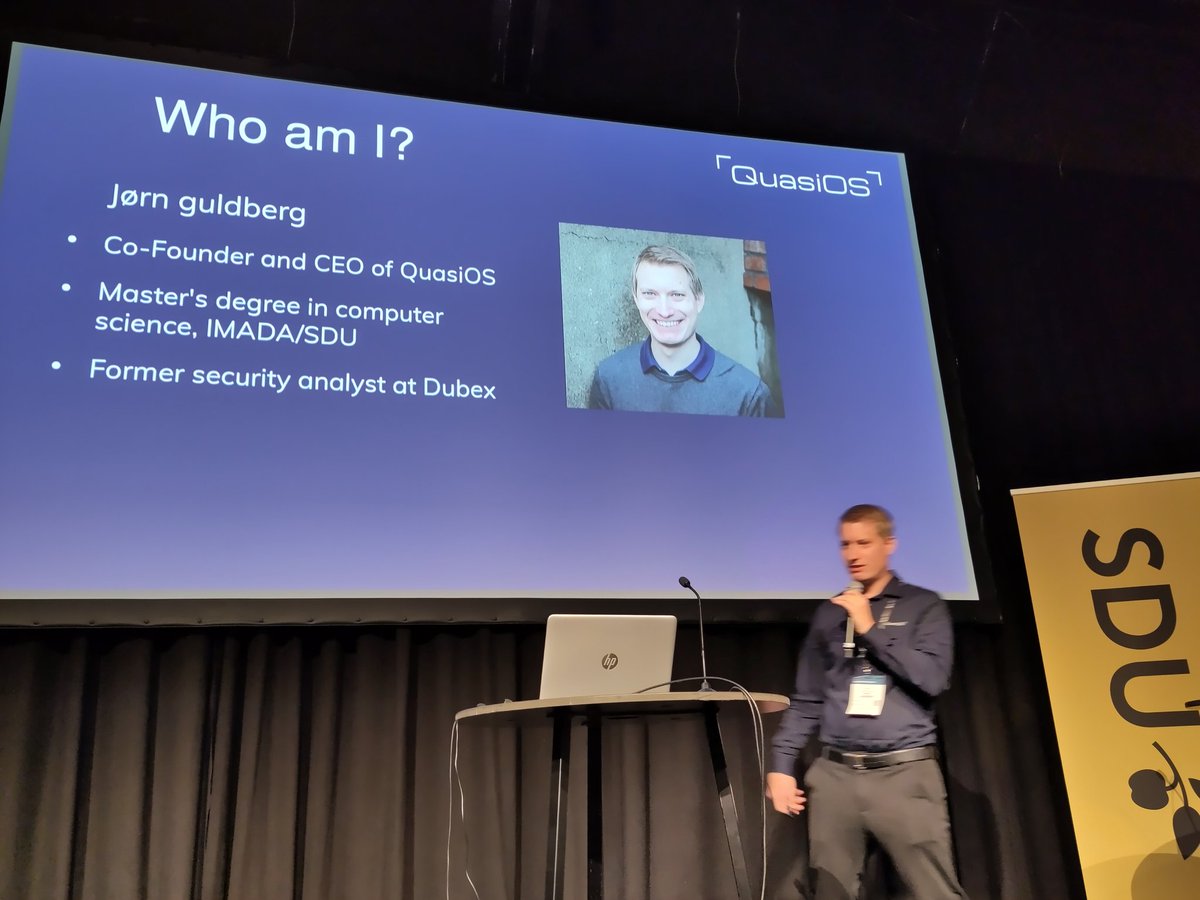 simon_sdu's tweet photo. Now, Jørn from @Quasi_OS presenting the application of their security protocol at #digitaltechsummit https://t.co/hsVXIdJQpd