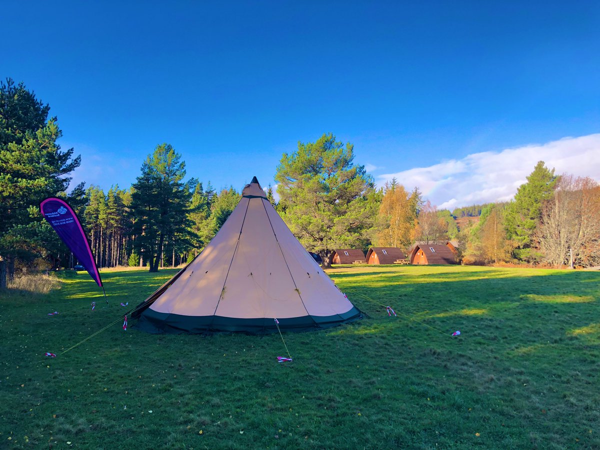 The @alzscot ODRC’s #Tipi is up, & we’re getting ready for the afternoon’s activity: #forest bathing 🧘‍♂️🍀 @_Journey_A #greenhealth #dementia #meditation