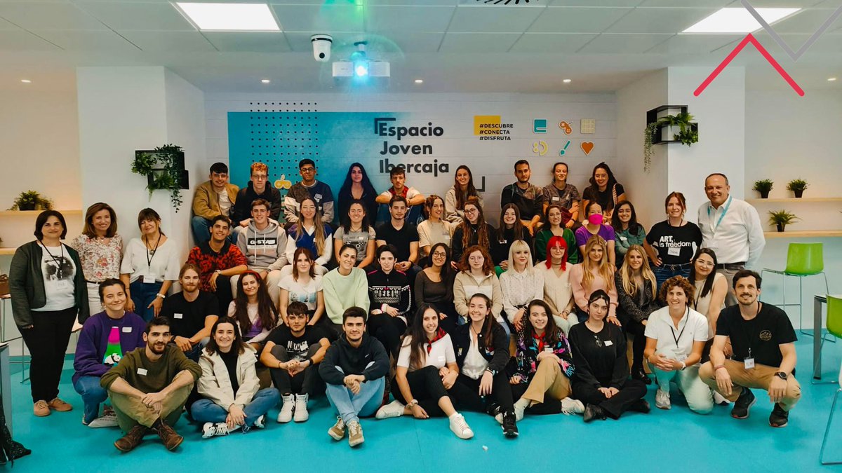 Durante los días 30 de Septiembre y 20-21 de Octubre, estuvimos facilitando el #ideathon y #hackathon de los Premios al Emprendimiento Rural, donde participaron más de 40 estudiantes con ideas de negocio para el desarrollo rural. #rutaruralemprende <a href="/FundIbercaja/">Fundación Ibercaja</a> @Unizar