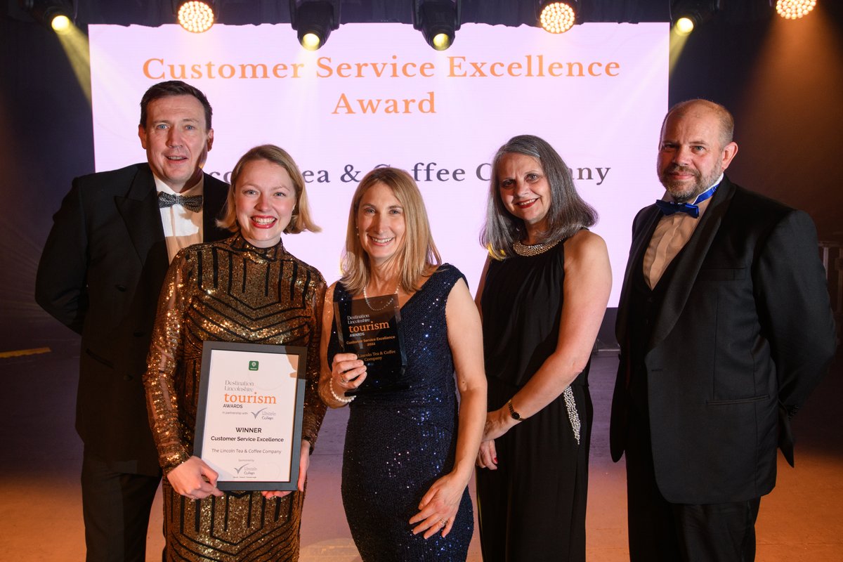 LincolnshireTea's tweet photo. We are delighted that @LincolnTeaCoffe won 2 awards at #DLTA22โฆ
๐ Customer Service Excellence Award
๐ Marketing Campaign
Truly grateful for our amazing customers, the supportive business community & our incredible team! ๐
๐ธ@SSmailesPhoto
#lincolnshiretea #awardwinning https://t.co/oGeSujrs1q