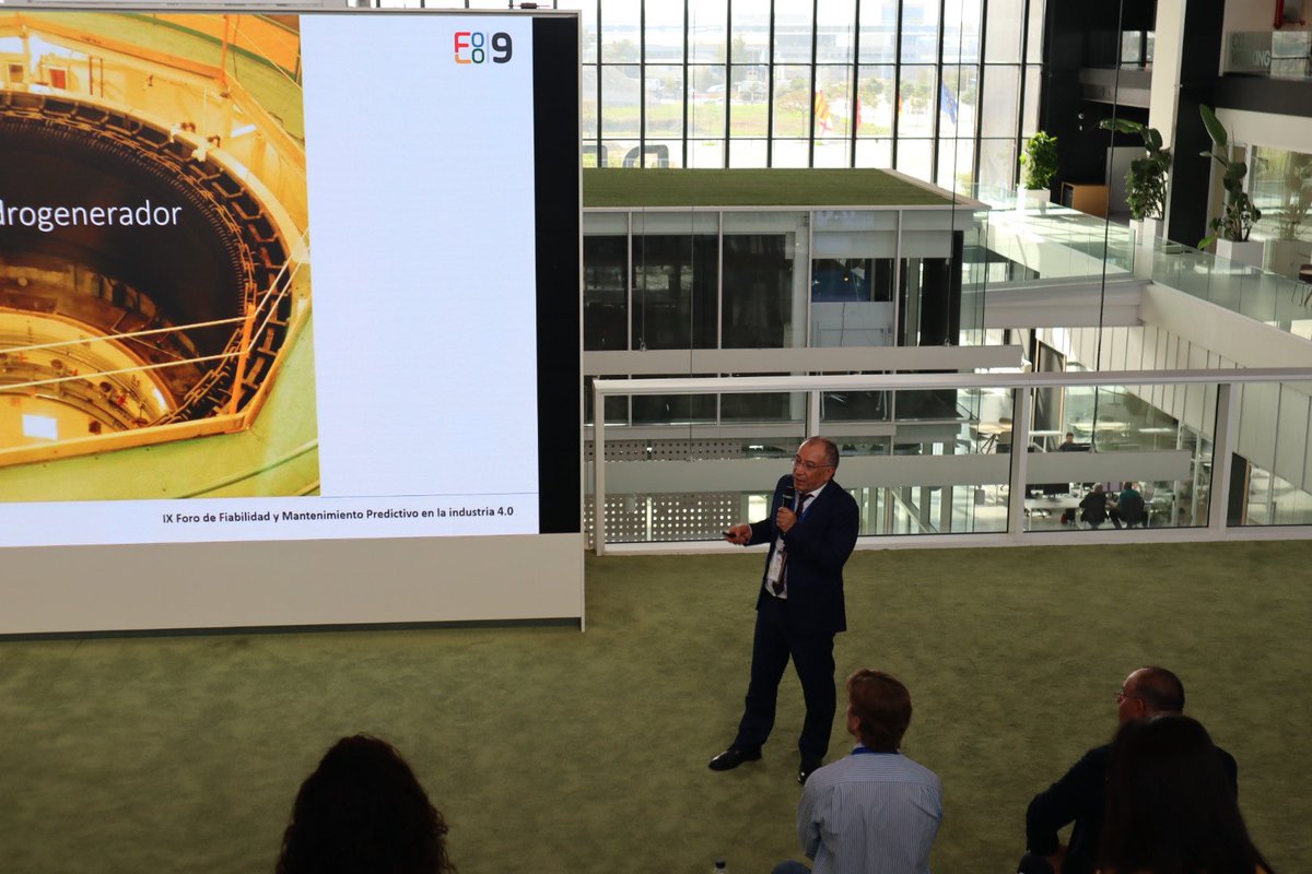 Pablo Rojas de Iris Power nos presenta “Monitorización en línea - Máquinas eléctricas rotativas” 👏🏼 Gracias Pablo! Ha sido muy interesante 😊 #9foro #mantenimientopredictivo #industria40 #maquinasrotativas