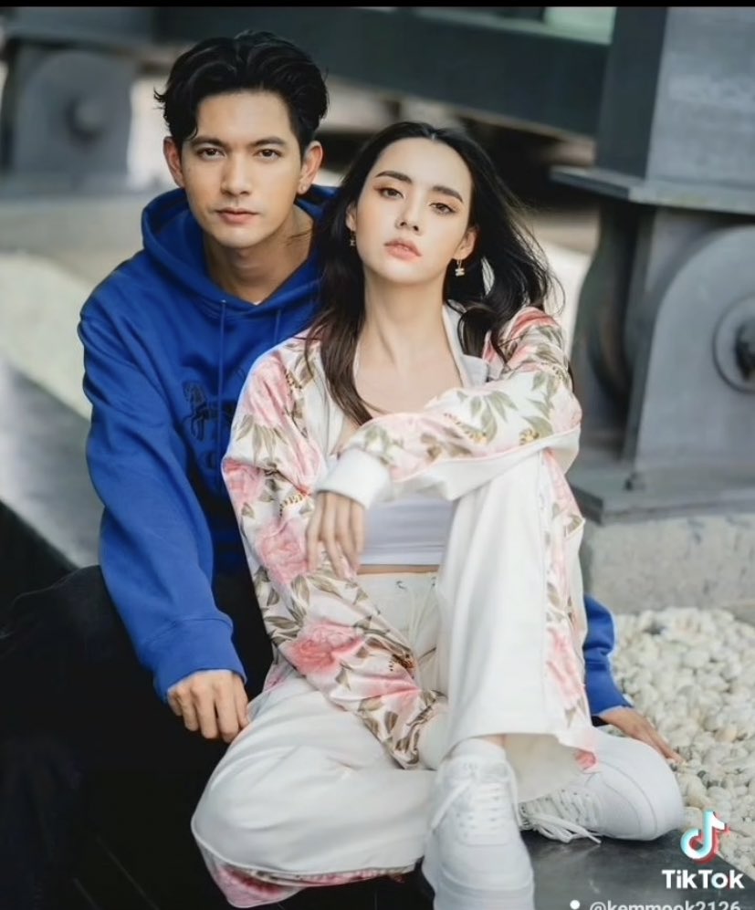 อย่าบอกนะว่าวันนั้นมุกไปฟิตติ้งละครกับยูโรแล้วชายเข้มเทอไปด้วยอะ
#มุกดานรินรักษ์
#เข้มหัสวีร์
#ยูโรยศวรรธน์