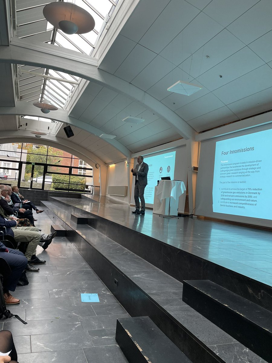PernilleRype's tweet photo. Kick off for Danmarks grønne missionspartnerskaber @Innofond @CBScph https://t.co/xlEZsHNdX0 @chrisketels sætter rammen for missionsmetoden 🚀 https://t.co/fQOVRJlfmS