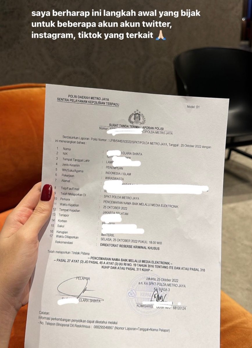 Kemarin dia memposting beberapa instastory yang termasuk pembelaan diri. Tidak hanya itu, dia juga memposting laporan kepolisian namun sudah di takedown.