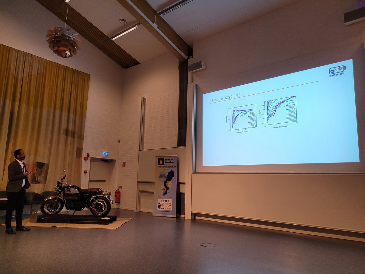 BetterLibs's tweet photo. @NSahalie presenting some of the results on electrolyte stabilization from the @BetterLibs project at #NordBatt2022 https://t.co/CAr8vNQ1Eu