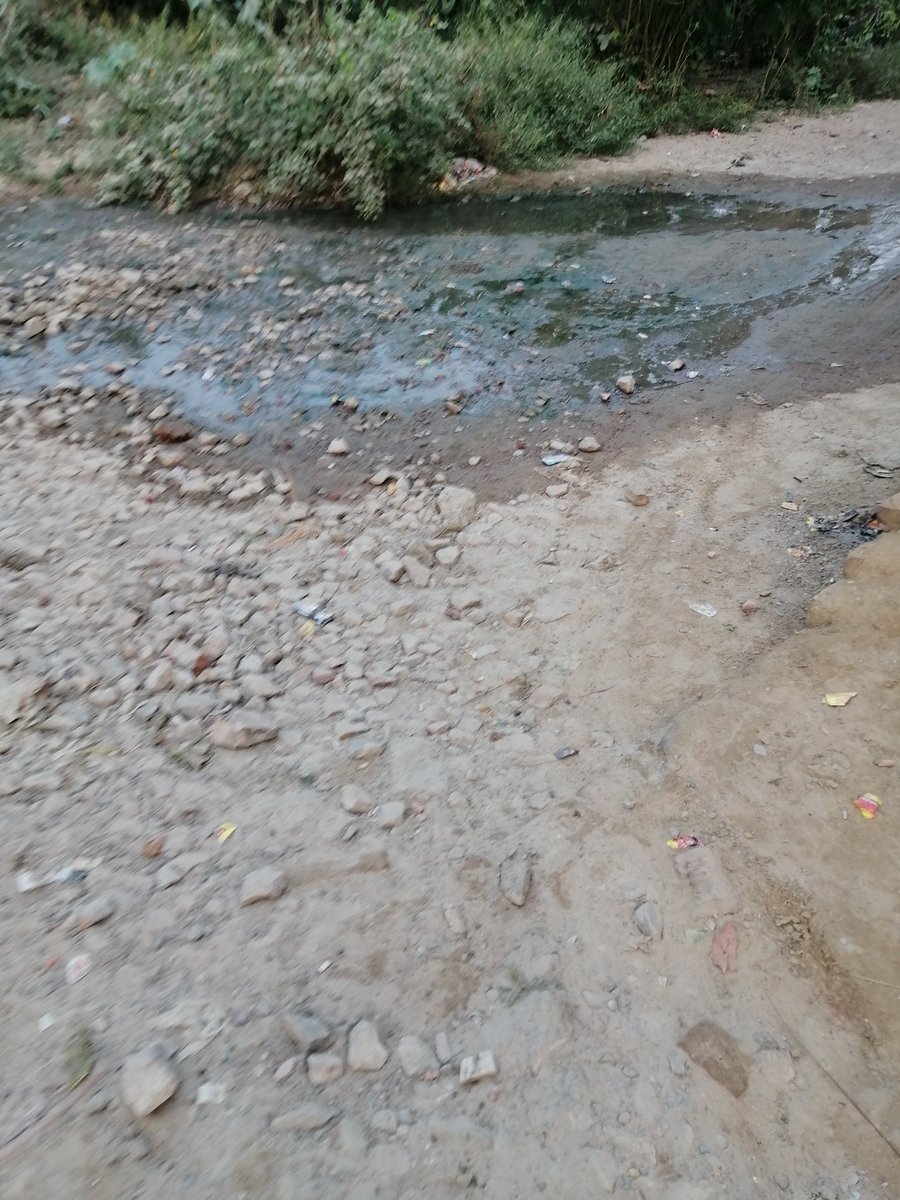 Vishu39716410's tweet photo. Faijullaganj निवासियों का दुर्भाग्य है कि टैक्स देने के बावजूद गटर मे रहने को मजबूर lmc, पार्षद (जग लाल यादव), विधायक nirajbora को नहीं है परवाह gaurbhit road faijullaganj 2 पूरी तरह sewrage मे तब्दील लोग बीमारियो से परेशान @DrNeerajBora @NagarVikasUP
@LMC_IECofficial
@CMOfficeUP https://t.co/1BCdPI8hvs
