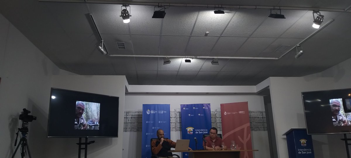 BeovideLaura's tweet photo. Hoy 26 de octubre, en el marco del CLASMAC se esta dictando la Conferencia del Dr. Gerardo Cifuentes "Métodos de exploración geofísica aplicados en proyectos arqueológicos" en el Espacio Cultural, San José de Mayo. Por información https://t.co/Z7rOBbAQmd https://t.co/fJV3emneZS