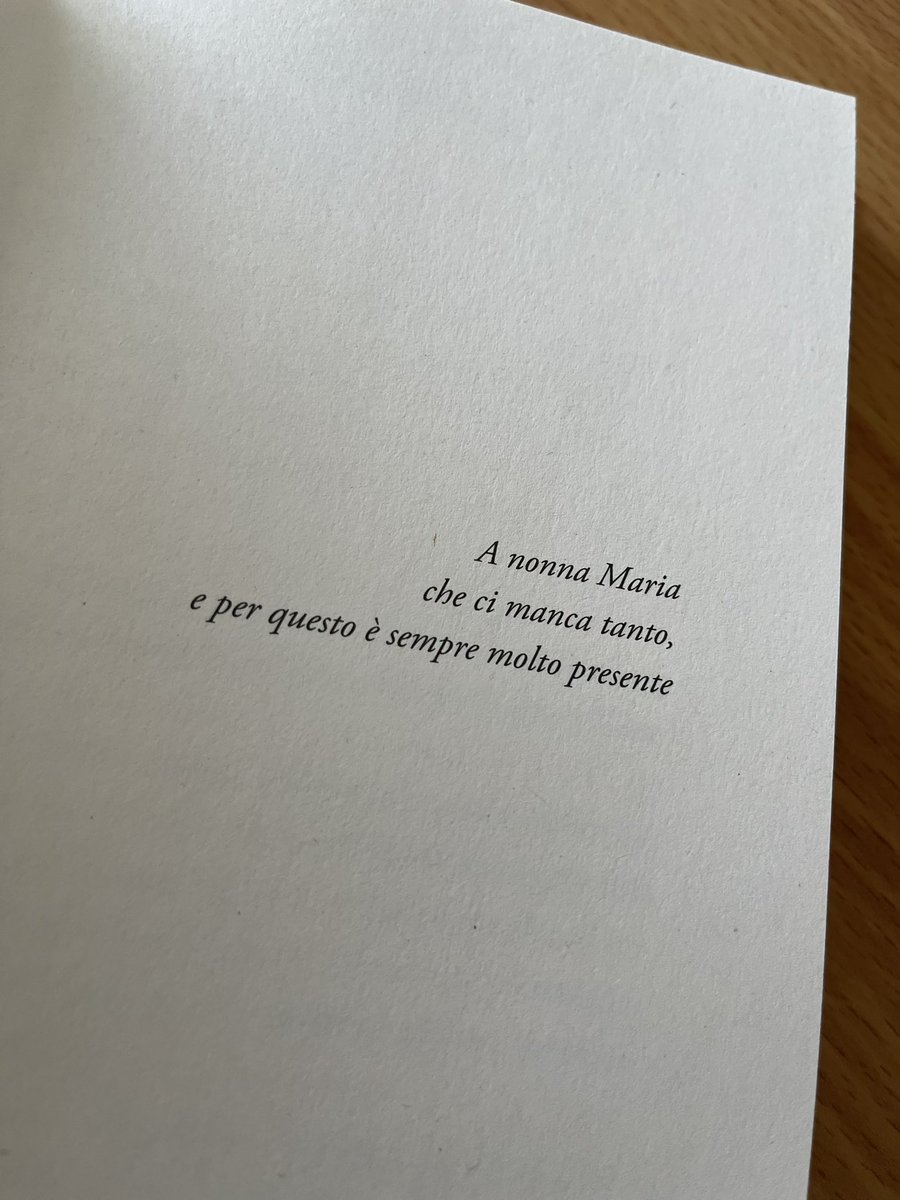Quando io nacqui nonna aveva la mia attuale età (questa cosa mi impressiona).
Tra pochi giorni sarà in libreria un testo completato mentre lei ci lasciava. Ho ritrovato tra le sue cose tutti i miei libri sottolineati a matita, letti e riletti…