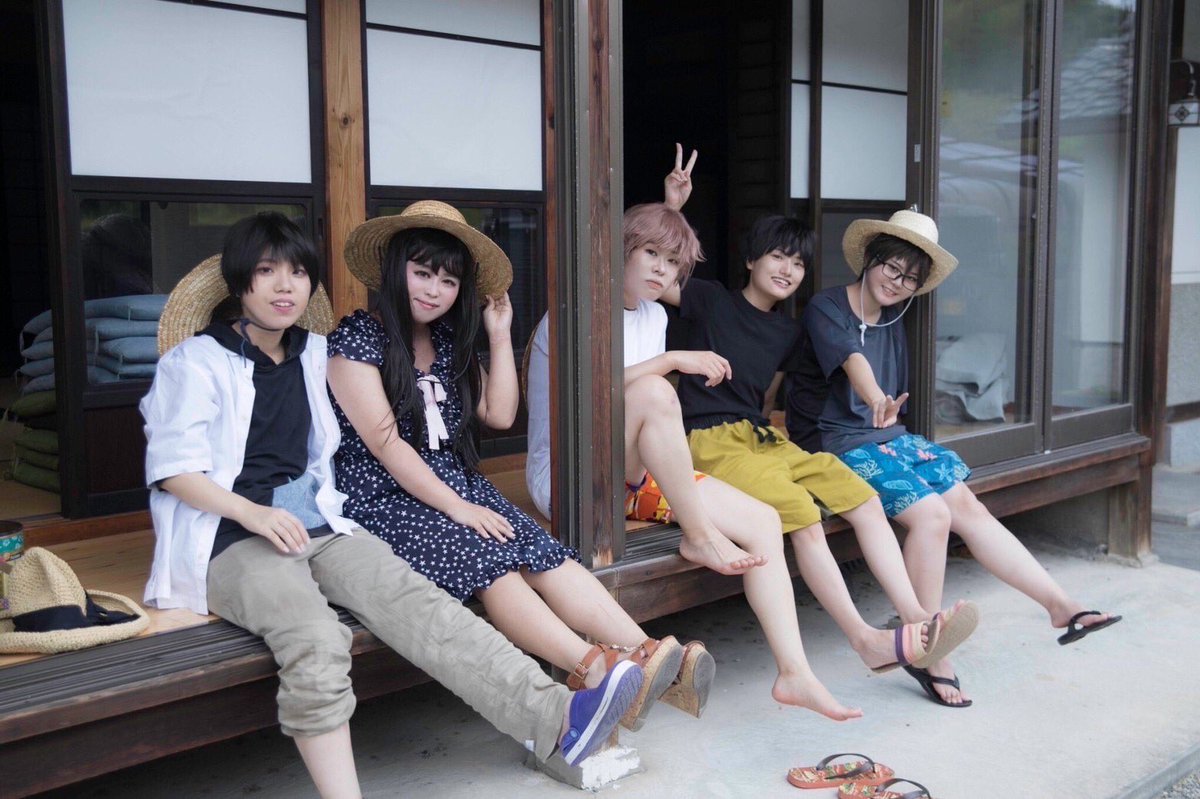 縁側にて

#友情戦隊ブロッサム
#今日の奏中