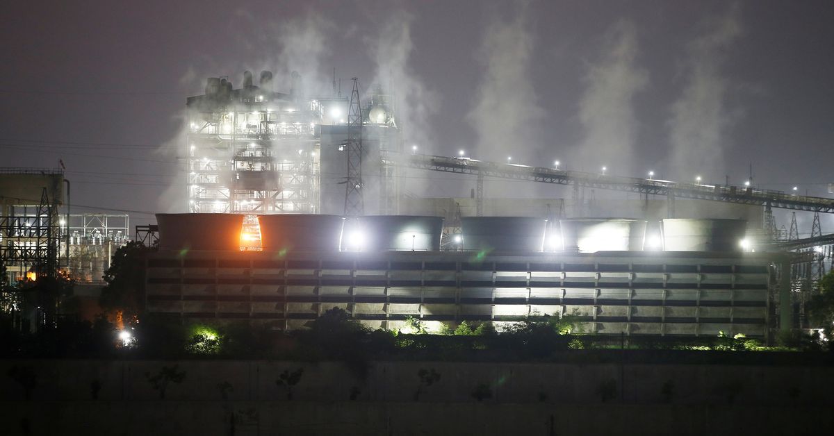 ReutersWorld's tweet photo. COP27: World on track to increase emissions 10.6% by 2030 - UN report https://t.co/1v0KP56j3p https://t.co/ErWJjujuwW