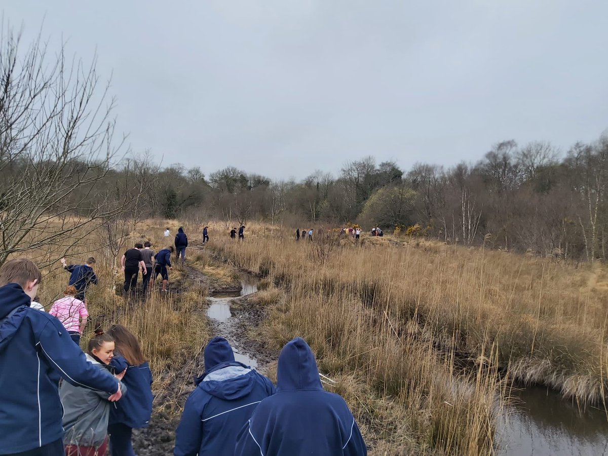 OideGrace's tweet photo. Today is #LáGasice 🎖️
Throwing it 🔙to last year when our Bronze Gaisce students completed their adventure challenge in Lilliput Adventure Center⛰️ 
The Gaisce Programme will be up and running for our current TYs very very soon👀
@ddletb #ReadyToLearn https://t.co/pEIqwxX1xX
