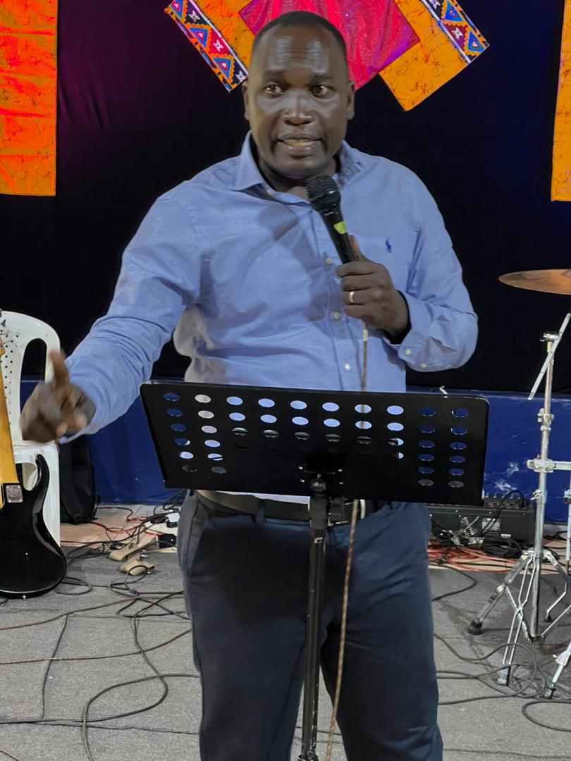 KIN CHURCH tweet media