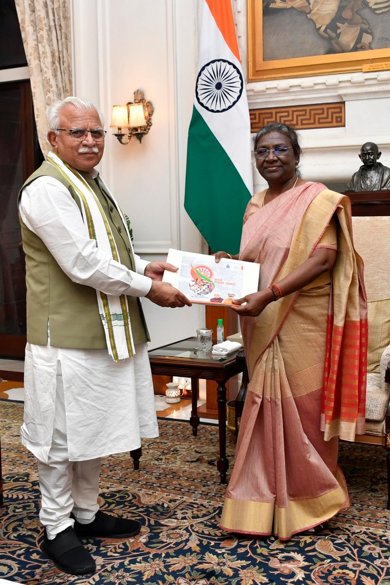 rashtrapatibhvn's tweet image. Chief Minister of Haryana, Shri Manohar Lal Khattar, called on President Droupadi Murmu at Rashtrapati Bhavan.
