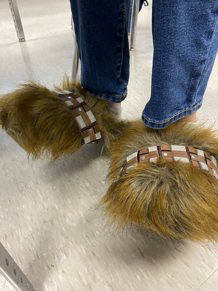 Slip into Red Ribbon Week by wearing slippers today! ♥️