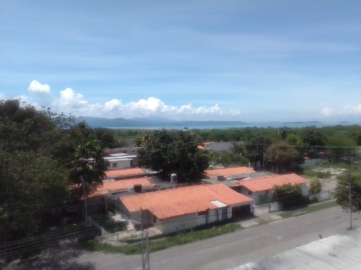 marrero_josefa's tweet photo. @LeslieMartinezG @TSJ_Venezuela @geologiaymapas Hay Sentencia 1632 del @TSJ_Venezuela desd 11Agosto2006 Q ordena el desalojo☝️previo Restablecimiento del Valor económico a los Prop de la Vivienda. Aún No termina el Estado de  dar Cumplimiento a casi 300 familias 🏢🏡 demandantes, para concluir Caso #MataRedonda Sur d #Maracay https://t.co/o1vogNcplf