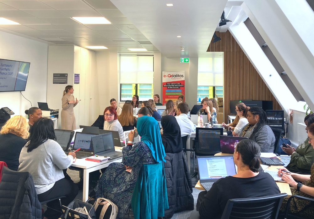 e_qualitas's tweet photo. Today we welcome our cohort of trainee primary teachers to Hend House, for their training day on Phonics with subject lead Ashleigh Bruce
#teachertraining #getintoteaching #ITT #edutwitter #education #HendHouse #eQLearning #education https://t.co/MtFB5xJ8ju