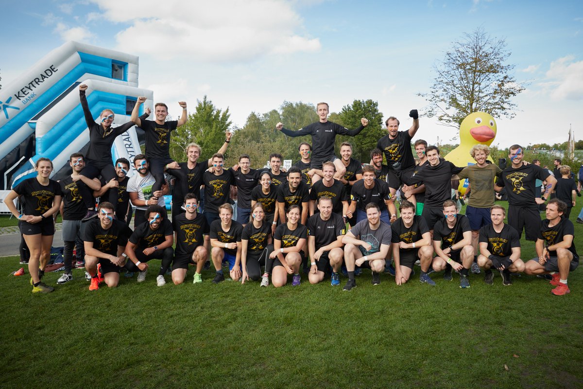swecobelgium's tweet photo. #DeSchorre was het geweldige speelterrein van tientallen moedige #Sweco-collega’s. De gezichten goed voorzien van strijdkleuren en met een survival kit in de aanslag stonden ze paraat om de moeder aller obstacle runs, #SpartacusRun, te overwinnen #sportfun #afterwork #teamspirit https://t.co/hCNwmj97bI