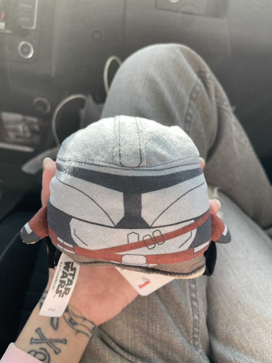 Line_Anakin's tweet photo. OMG is so cute !!! 🤩 #TheMandalorian #Grogu #StarWars #Disney #ReversiblePlush https://t.co/16DVTpXwN0