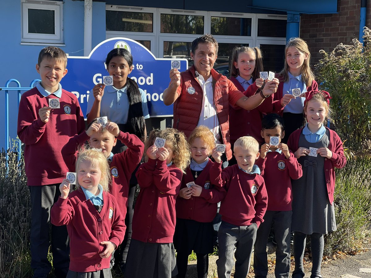 The message from @GaywoodPrimary is #BeBrightBeSeen If you’d like some reflective safety stickers for your school please get in touch. Studio@radiowestnorfolk.co.uk @LRUK