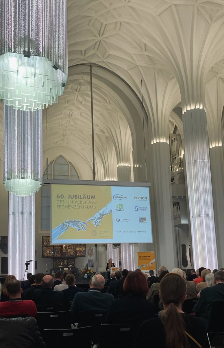 Happy Birthday URZ <a href="/UniLeipzig/">UNIVERSITÄT LEIPZIG</a> 🍾 Wir sehen es wie die Rektorin Prof. Dr. Obergfell, #DigitalLiteracy an der <a href="/UniLeipzig/">UNIVERSITÄT LEIPZIG</a> zu fördern. #D2C2 #DigitalTurn <a href="/Uni_Moodle/">E-Learning</a> @HDSachsen