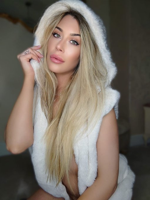 Full set @ my onlyfans ❄️❄️❄️ https://t.co/FyJUN4neWV<a href="/tag/fetish"class="tags"><span>#fetish</span></a><a href="/tag/spanking"class="tags"><span>#spanking</span></a><a href="/tag/uniforms"class="tags"><span>#uniforms</span></a>