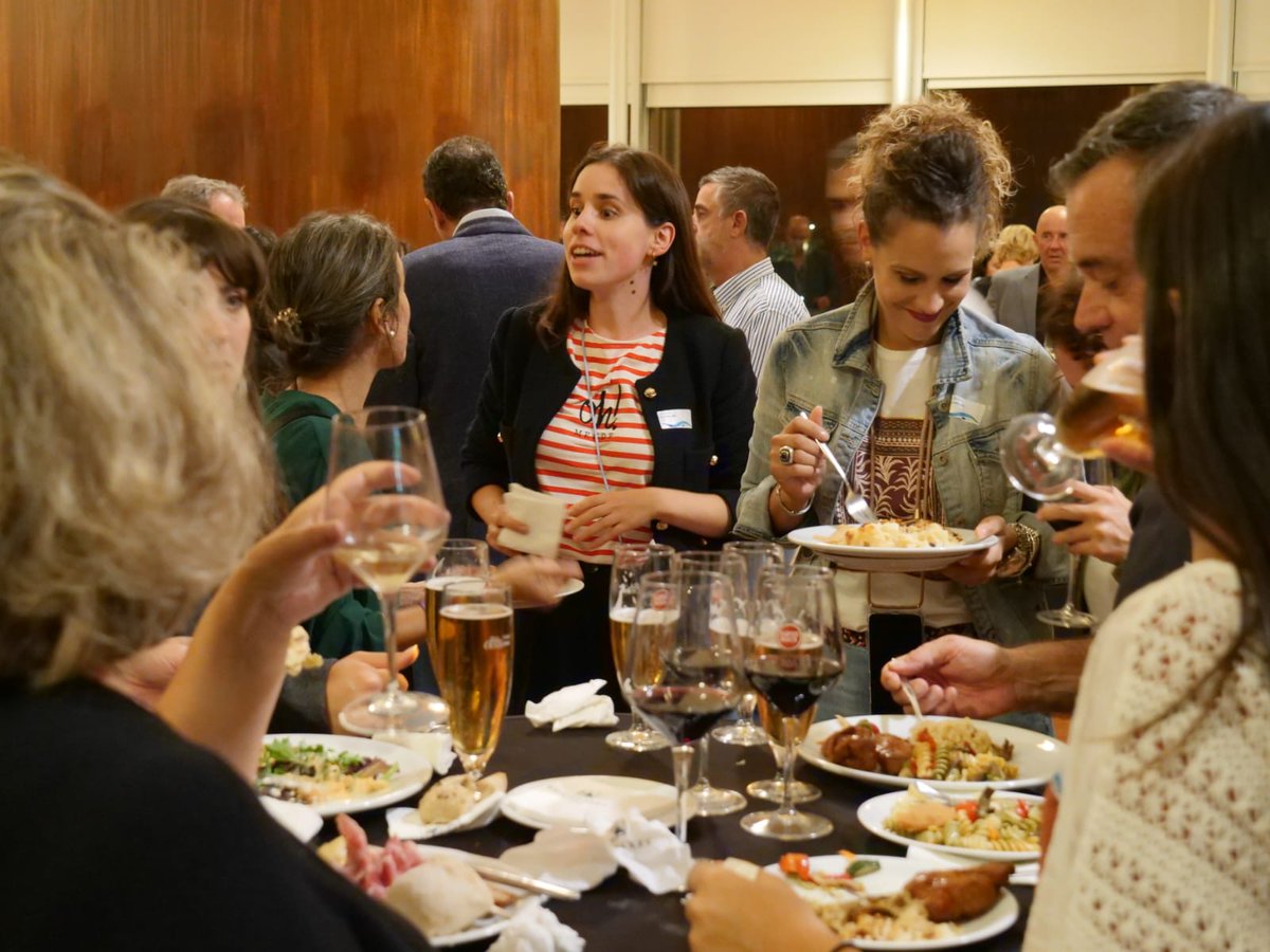 EU_FAMENET's tweet photo. The #FAMENET Transnational Seminar for Fisheries Local Action Groups on the Sustainable #BlueEconomy has begun! Last night in #FigueiradaFoz we opened with ice breaker activities and networking🐟

Stay tuned for the results of the first day👀 https://t.co/dHSU8uQRYT