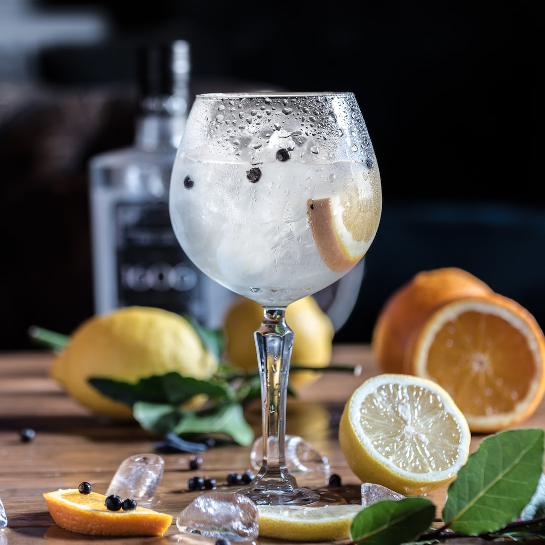 A very happy International Gin and Tonic day from us all here at the DoubleTree by Hilton Stoke on Trent.  

Why not join us in Josiah's bar today and enjoy a refreshing Gin and Tonic from just £7.25. 

 #dtstoke #wearehiltonwearehospitality #stokeontrent #staffordshire