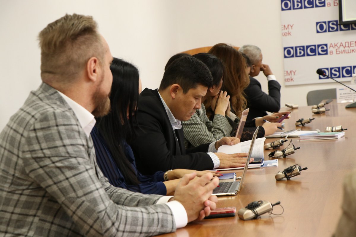 OSCE_Academy's tweet image. #Happeningnow
Expert Roundtable on &quot;Public Diplomacy in Kyrgyzstan and Central Asia: Local Actors, Global Actions&quot;

Join us online: zoom.us/j/95982578418

#OSCEAiB #ExpertRoundtable #PublicDiplomacyCA