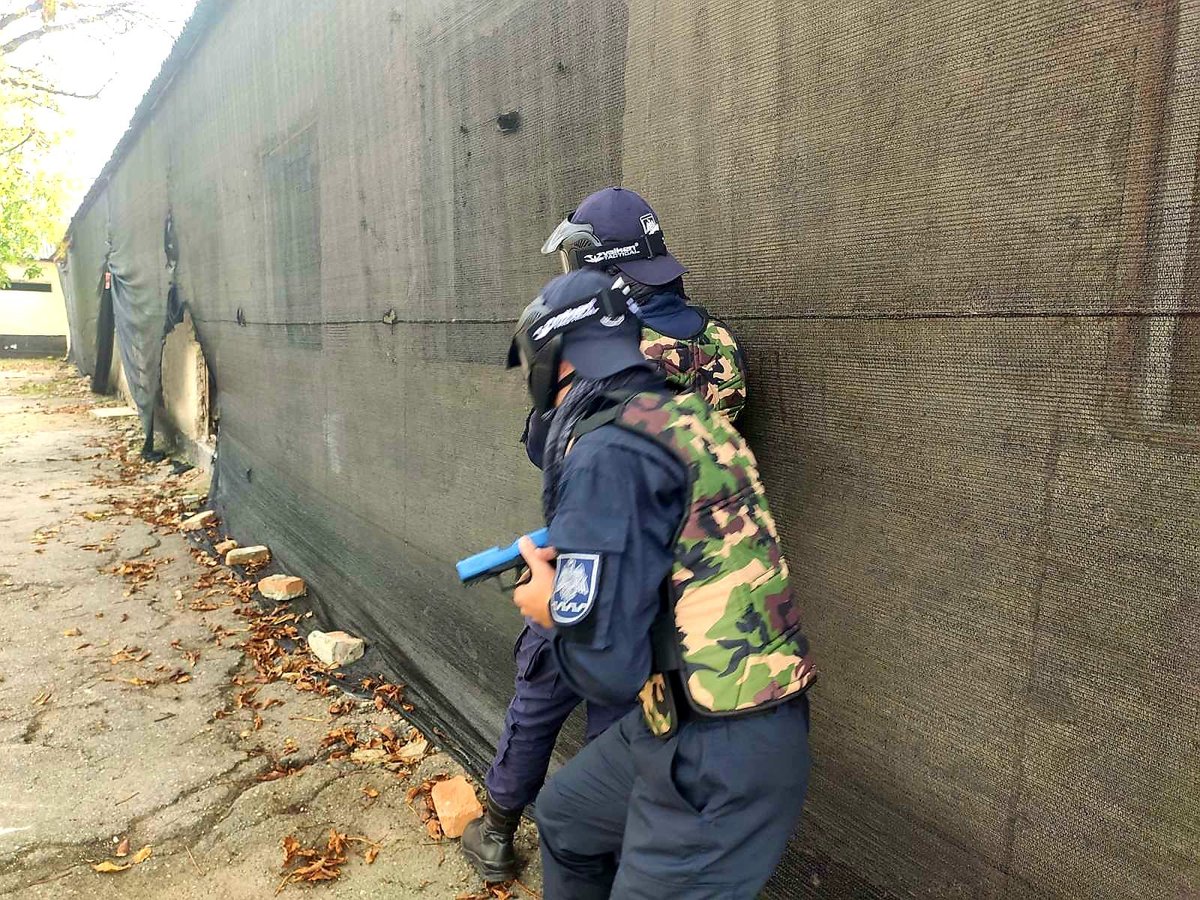 IGPFRVasiloi's tweet photo. Formarea abilităților practice. Elevii Centrul de Excelență în Securitatea Frontierei continuă procesul de studii și perfecționare.
#CESF 15 ani la datorie
#MAI_buni
#IGPF https://t.co/Bl03cqp6e9