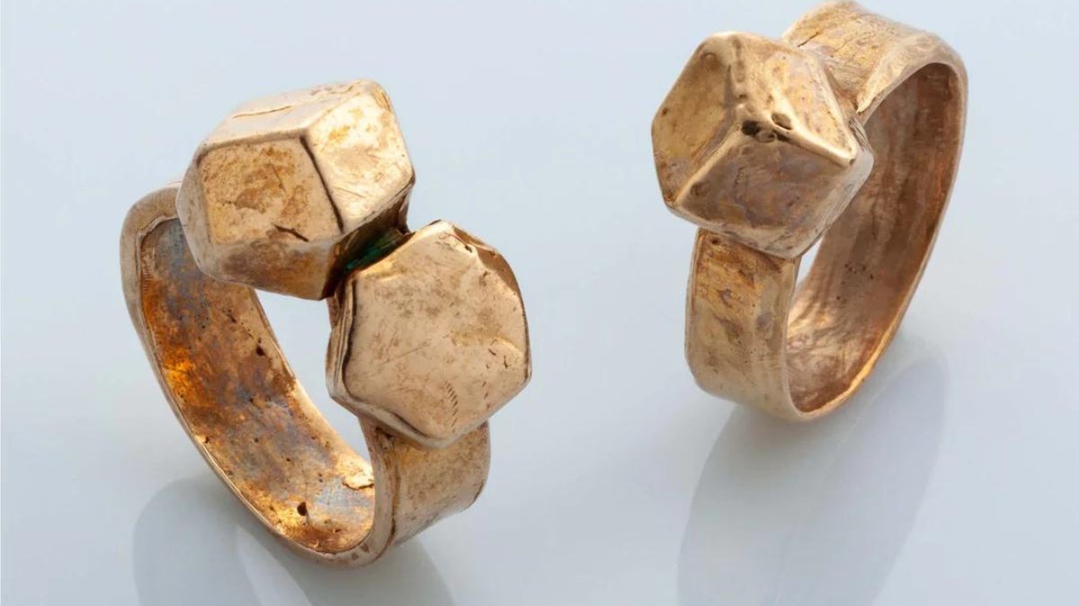 weDesignItaly's tweet photo. Design Italy is thrilled to share the news that @BabsGallery joins its line up.
Founded in 2018 by Barbara Lo Bianco, its purpose is to carry around #contemporaryart and make it a part of everyday life. Each creation is a unique #Italianpiece. https://t.co/cSRqq7Ppn1 

#design https://t.co/ClK1AmGs5h