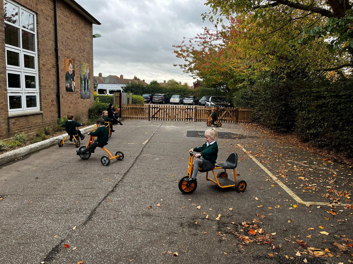 SETFelixPrimary's tweet photo. Lovely to see the children in Acorn class using  outside space to practise their gross motor skills, riding the trikes and bikes!

#happy #celebration https://t.co/VBabJ5cagC