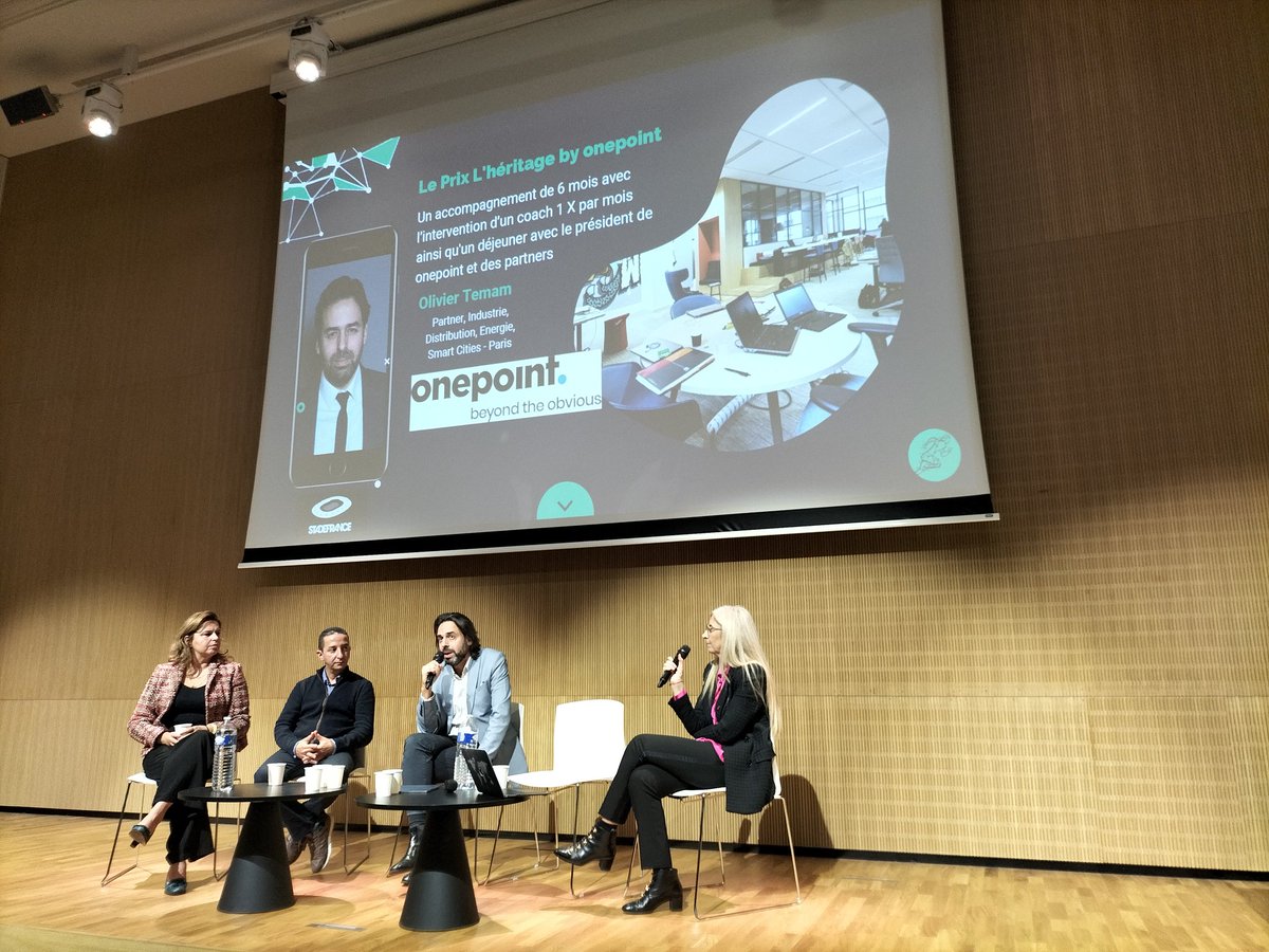 Human2Sport's tweet image. Olivier Temam du groupe @onepoint  nous présente le prix 🏆L'héritage by onepoint :
1 accompagnement de 6 mois avec l’intervention d’un coach 1 X par mois ainsi qu'un déjeuner avec le président de onepoint et des partners