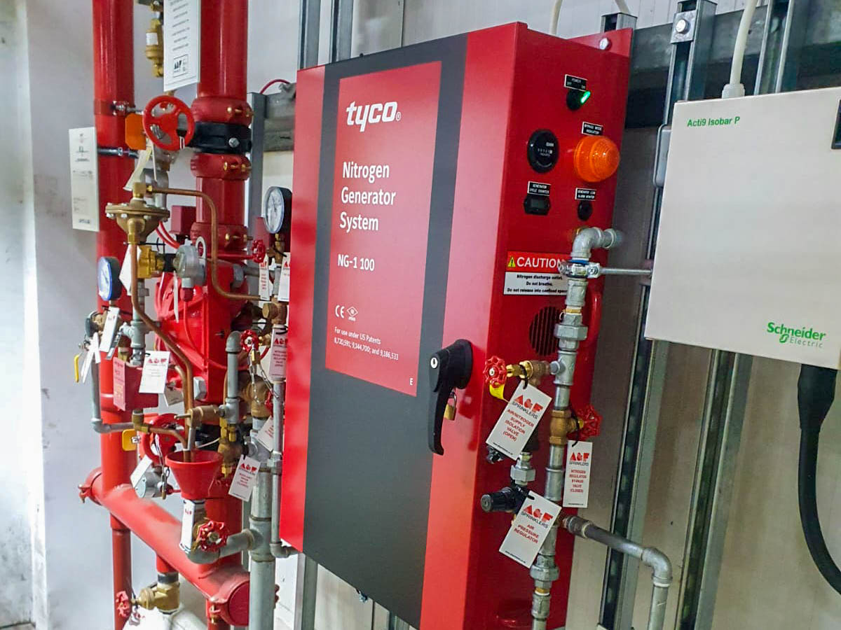 afsprinklers's tweet photo. Here's a couple more shots of the recent nitrogen installation at one of our newest client's sites in Hull.
#sprinklers #firesprinklers #nitrogensystem #nitrogenistallation #MultiWorks #sprinkleristallation #installation https://t.co/0wvRl2ZLYu