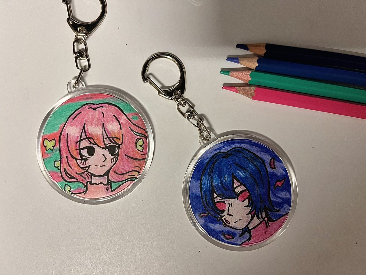 KukiYuka's tweet photo. 夜に駆ける keychains ! 💙❤️
#YOASOBI #夜に駆ける https://t.co/SYLgVN2MA4