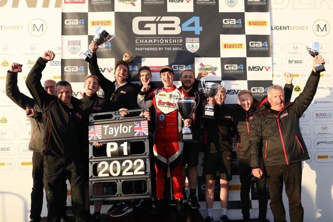 🟥⬜️ TEAM effort 👊

#TeamFortec I #GB3 I #GB4