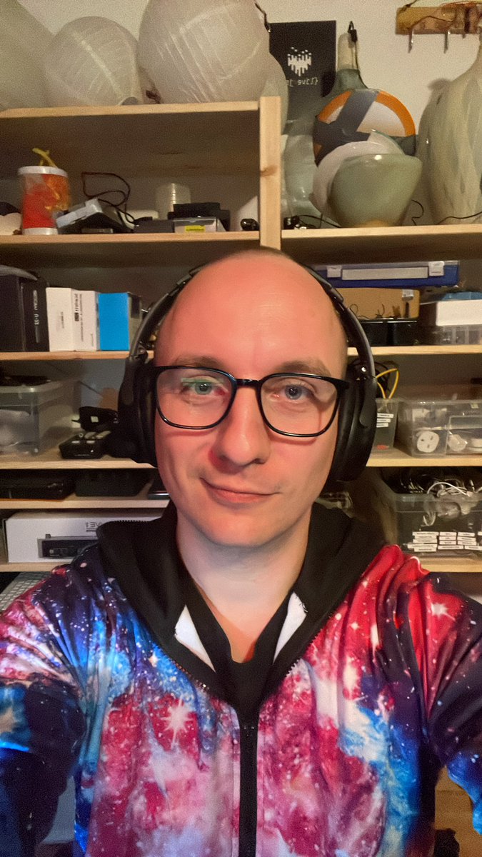 gm ☀️

I’m very happy as my first project on <a href="/fx_hash_/">fxhash</a> will go live today at 14:00 CET 🔥