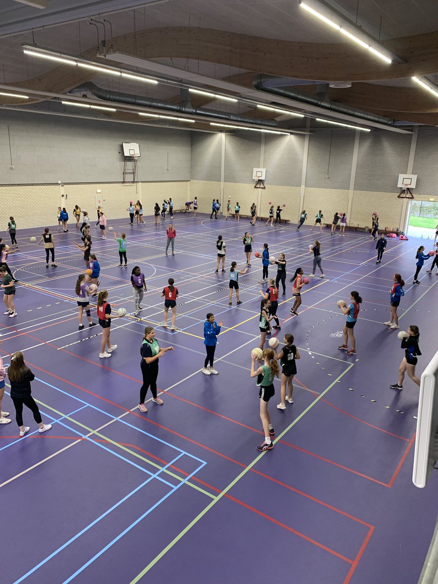 ManorHseSchool's tweet photo. Shooting techniques and communication skills this morning. @ManorHseSchool @StMarysSchoolGX @CLSGgirls #netballcamp https://t.co/Oma4eJpEZH