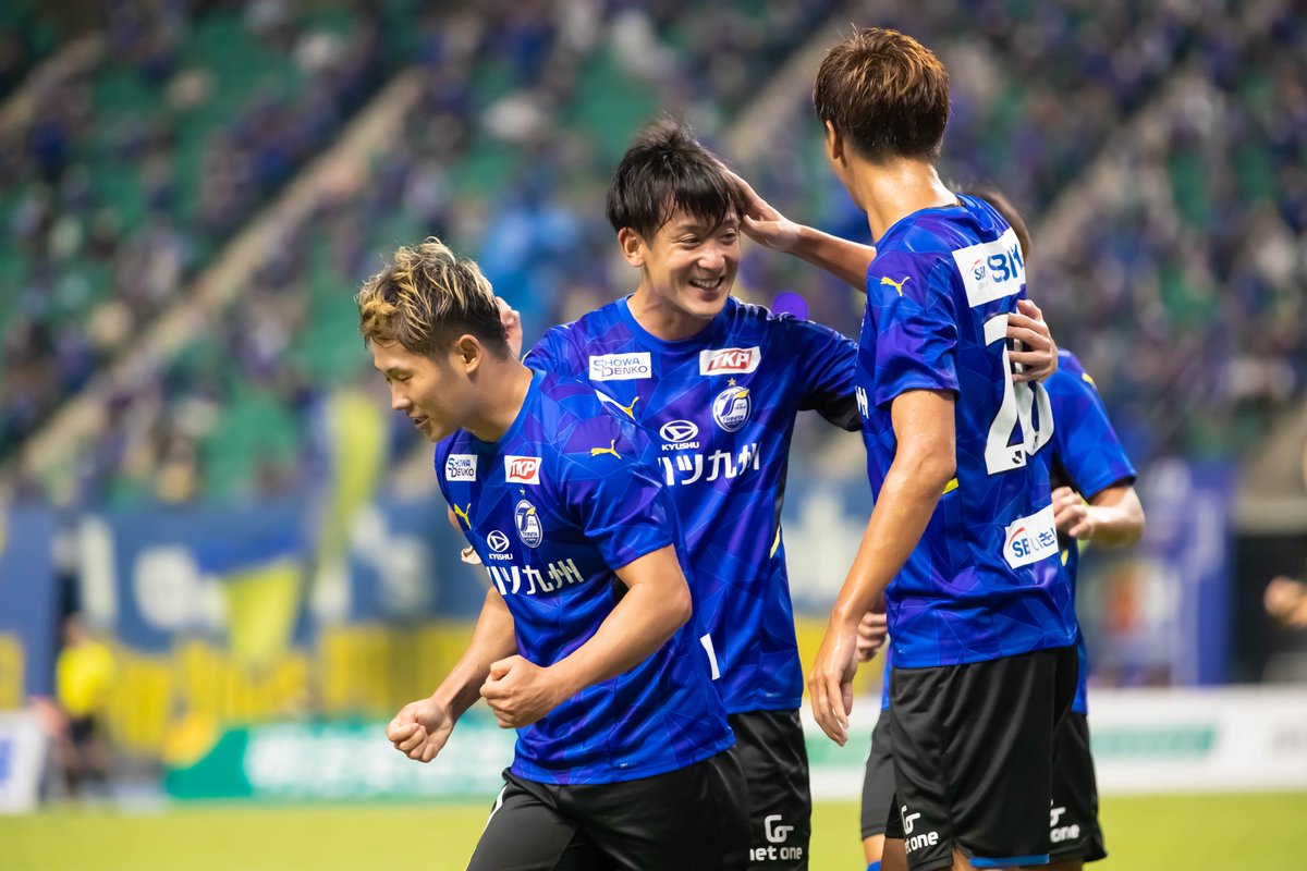 TRINITAofficial's tweet photo. 🔵🟡 本日、10月20日は #小出悠太 選手の誕生日です🎂
お誕生日おめでとう❗️✨🎉
益々の活躍を期待しています⚽️🐢⚽️🐢⚽️🐢

#大分トリニータ
#挑戦
#trinita https://t.co/0rHdGYCG4c