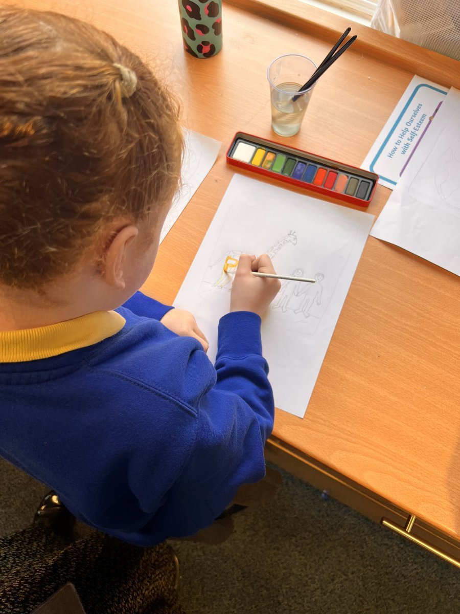 canon_burrows's tweet photo. Year 3 are having fun using water colours to recreate the Christian Creation story #reweek #christianvalues #creativity https://t.co/nJ27niQItk